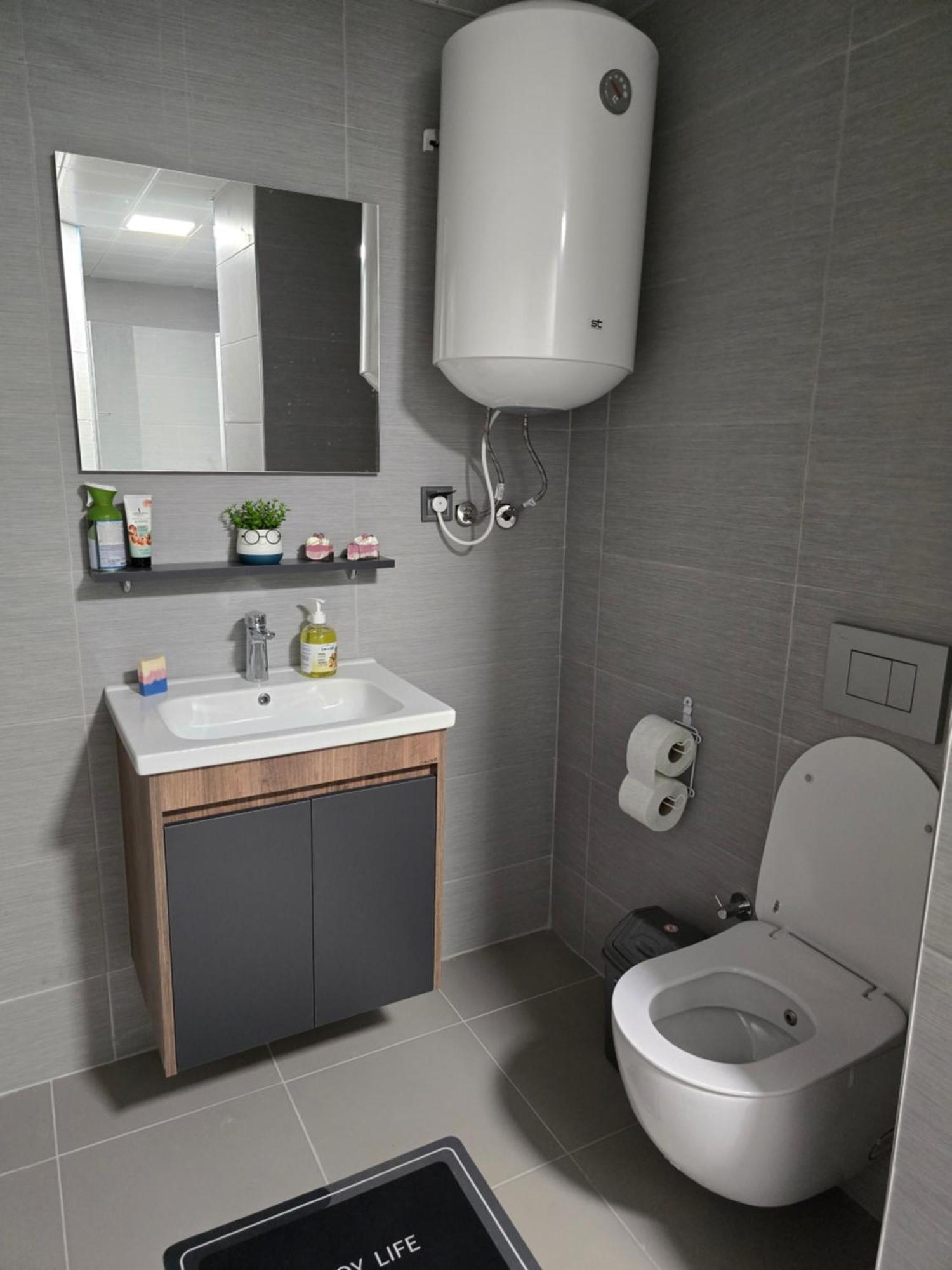 Cevahir Sky City Apartment With Spa, Pool & Fitness Included Skopje Extérieur photo